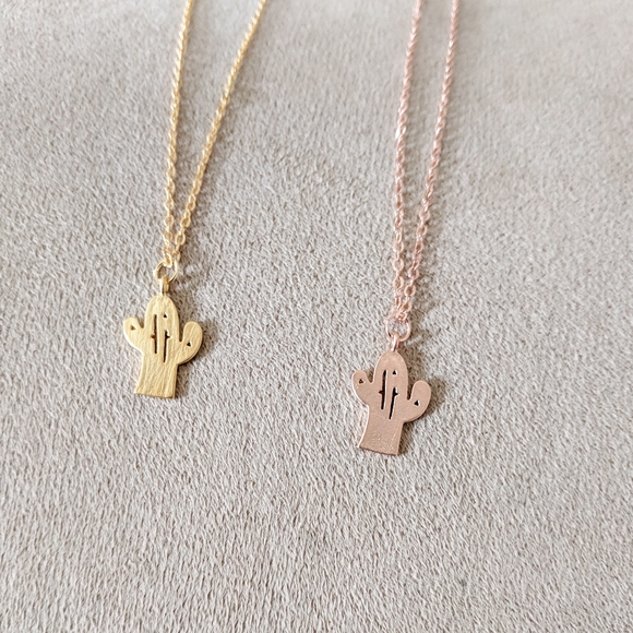 Cactus Necklace - Picture 3 of 3